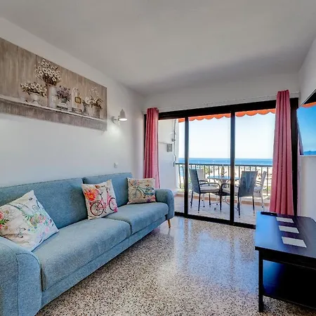 Cristianos Achacay Bluesky Apartment